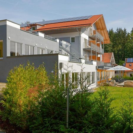 Wellnesshotel Deine Auszeit, Adults Only Achslach Bagian luar foto