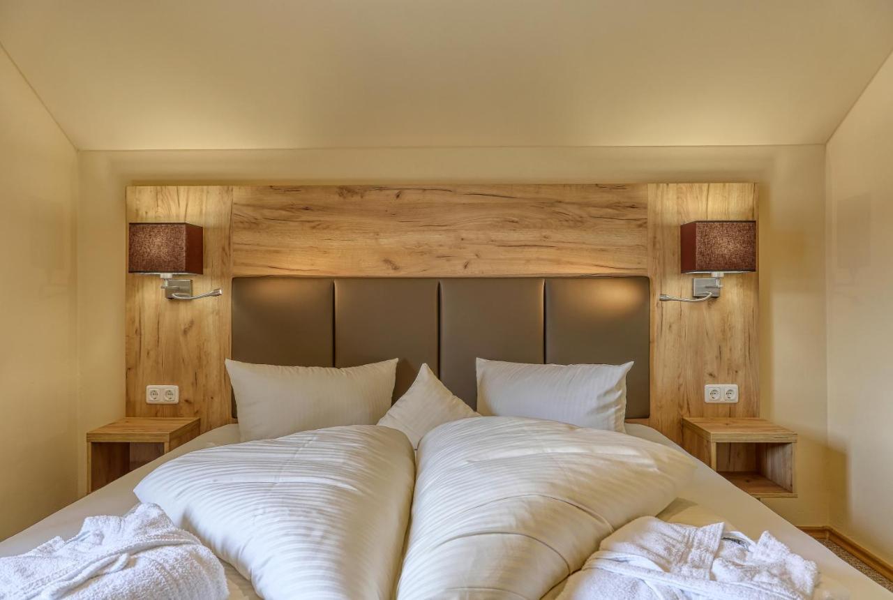 Wellnesshotel Deine Auszeit, Adults Only Achslach Bagian luar foto