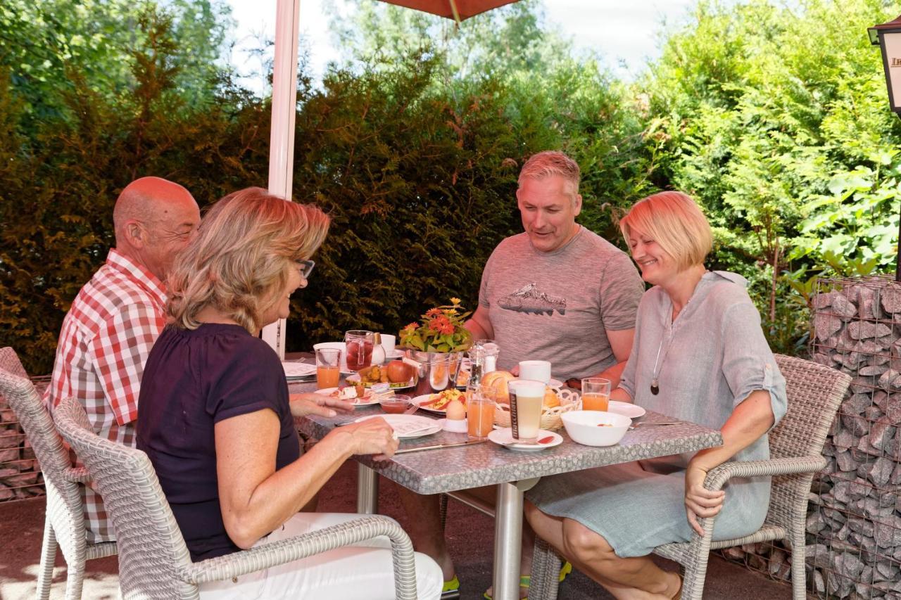Wellnesshotel Deine Auszeit, Adults Only Achslach Bagian luar foto