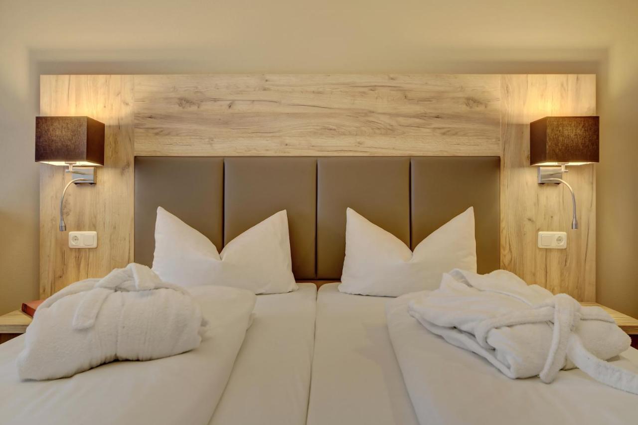 Wellnesshotel Deine Auszeit, Adults Only Achslach Bagian luar foto