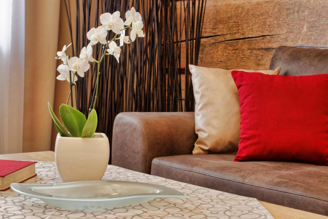 Wellnesshotel Deine Auszeit, Adults Only Achslach Bagian luar foto