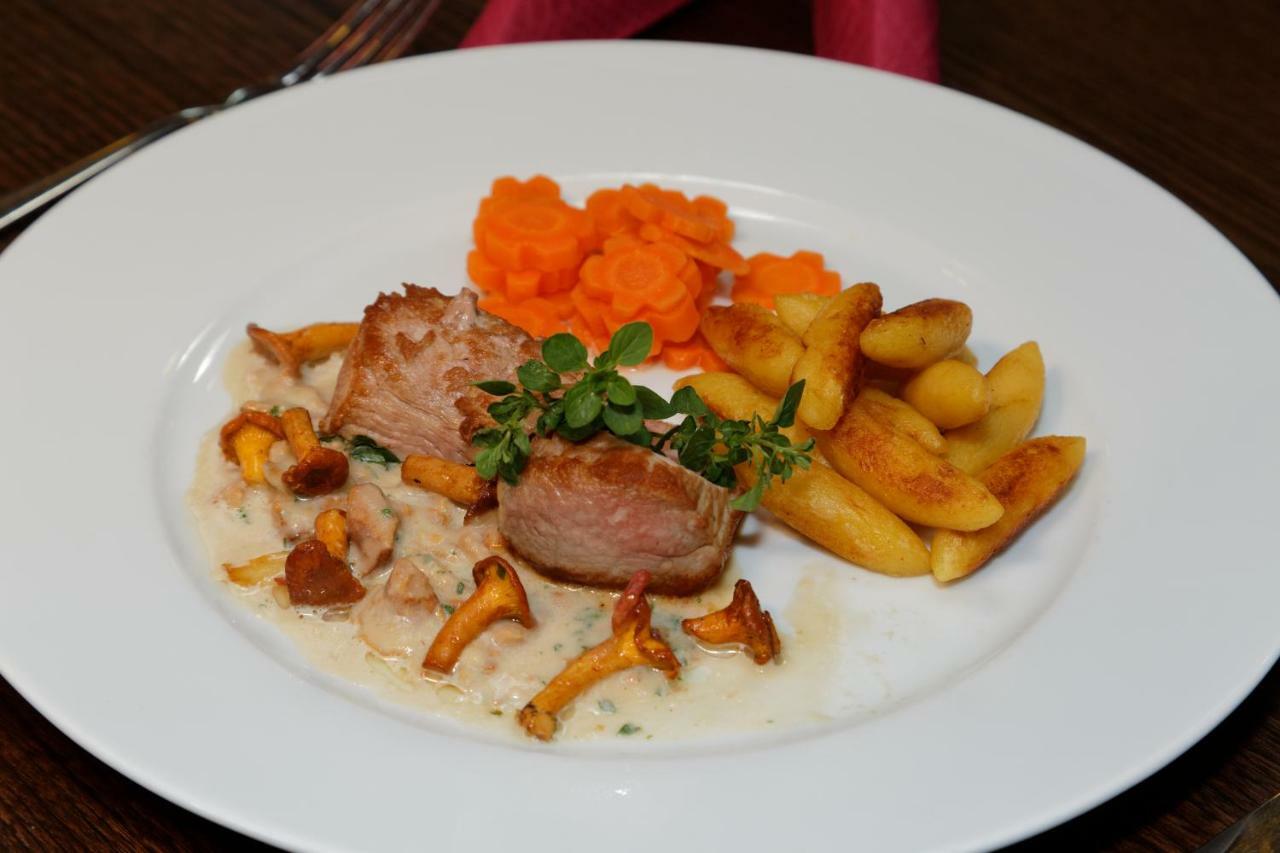 Wellnesshotel Deine Auszeit, Adults Only Achslach Bagian luar foto