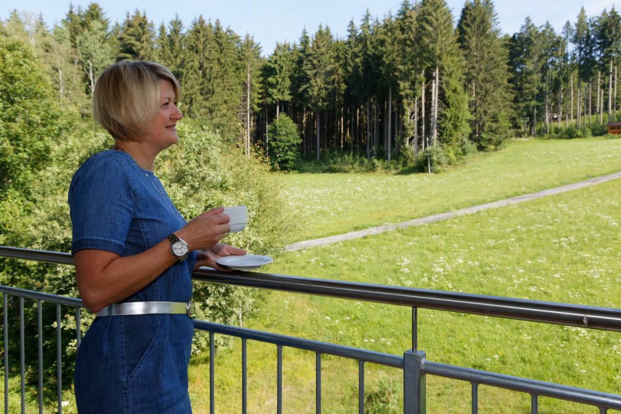 Wellnesshotel Deine Auszeit, Adults Only Achslach Bagian luar foto