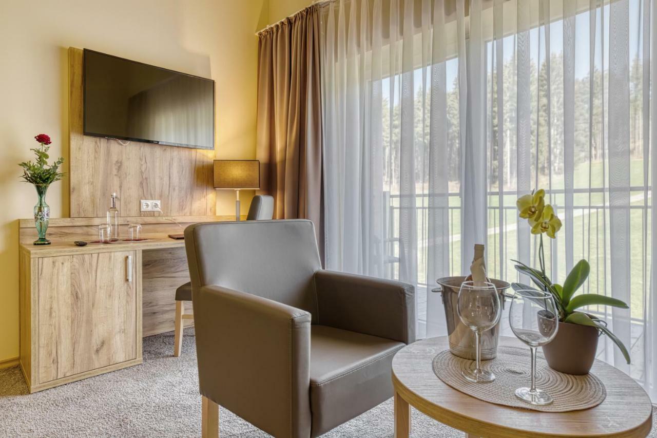 Wellnesshotel Deine Auszeit, Adults Only Achslach Bagian luar foto