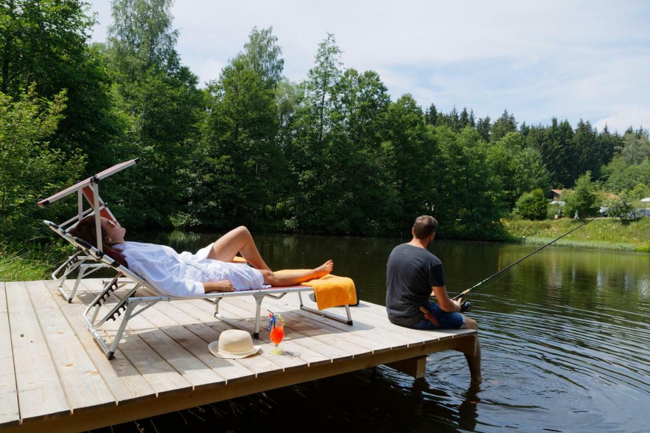 Wellnesshotel Deine Auszeit, Adults Only Achslach Bagian luar foto